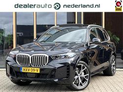 Zwart Gebruikt 2023 BMW X5 M Sport SUV | € 82.950 (Eerlijke prijs)
