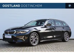 Zwart Gebruikt 2021 BMW 320 Executive Stationwagen | € 31.950 (Eerlijke prijs)
