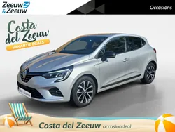 Grijs Gebruikt 2022 Renault Clio V Techno Hatchback | € 15.895 (Eerlijke prijs)