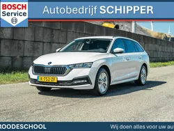 Wit Gebruikt 2021 Skoda Octavia Ambition Stationwagen | € 18.950 (Iets duurder)
