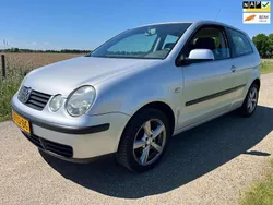 Grijs Gebruikt 2002 VW Polo Comfortline Hatchback | € 1.950 (Eerlijke prijs)