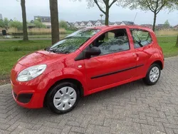Rood Gebruikt 2009 Renault Twingo Authentique Hatchback | € 2.950 (Eerlijke prijs)