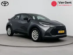 Grijs Gebruikt 2024 Toyota C-HR Active SUV | € 31.999 (Super prijs)