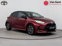 Rood Gebruikt 2021 Toyota Yaris Style Hatchback | € 22.499 (Eerlijke prijs)