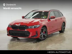 Rood Gebruikt 2024 BMW 330 M Sport Stationwagen | € 47.895 (Iets duurder)