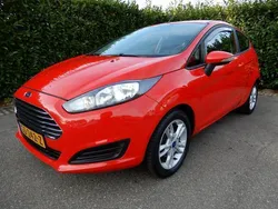 Rood Gebruikt 2015 Ford Fiesta Style Hatchback | € 7.450 (Eerlijke prijs)