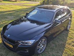 Zwart Gebruikt 2013 BMW 320 Executive Stationwagen | € 11.250 (Duur)