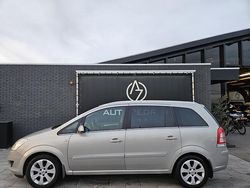 Grijs Gebruikt 2009 Opel Zafira Essentia MPV | € 2.999 (Eerlijke prijs)