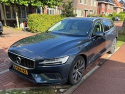 Blauw Gebruikt 2021 Volvo V60 Stationwagen | € 31.500 (Super prijs)