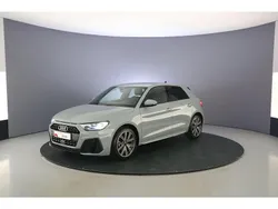 Pijlgrijs Gebruikt 2024 Audi A1 Sportback Comfort Hatchback | € 31.900