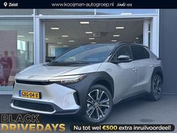 Precious silver prem. metallic/zwart dak Gebruikt 2024 Toyota bZ4X Premium SUV | € 50.900 (Eerlijke prijs)