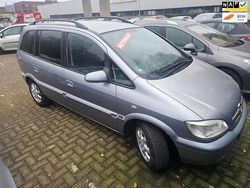 Grijs Gebruikt 2004 Opel Zafira Elegance MPV | € 1.499 (Goede deal)