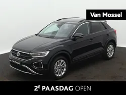 Zwart Nieuw 2024 VW T-Roc Edition SUV | € 41.400 (Goede deal)