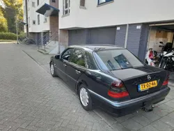 Zwart Gebruikt 1998 Mercedes C220 Sedan | € 2.850