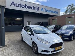 Wit Gebruikt 2015 Ford Fiesta ST Hatchback | € 11.450 (Eerlijke prijs)