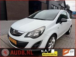 Wit Gebruikt 2013 Opel Corsa Color Edition Hatchback | € 2.650 (Goede deal)