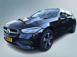 Zwart Gebruikt 2023 Mercedes C300e Luxury Stationwagen | € 41.750 (Goede deal)