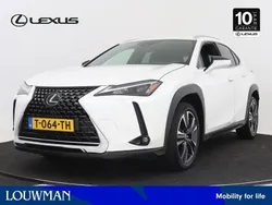 Wit, metallic lak Gebruikt 2023 Lexus UX Business Edition SUV | € 39.950 (Eerlijke prijs)