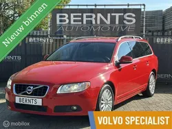 Rood Gebruikt 2013 Volvo V70 Momentum Stationwagen | € 13.500 (Goede deal)