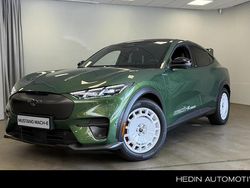Groen Nieuw 2025 Ford Mustang Mach-E GT SUV | € 70.750