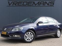 Blauw Gebruikt 2012 VW Passat Highline Sedan | € 6.450 (Goede deal)
