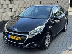 Zwart Gebruikt 2016 Peugeot 208 Hatchback | € 5.450 (Eerlijke prijs)