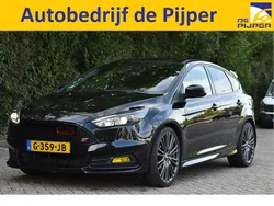 Zwart Gebruikt 2015 Ford Focus ST Hatchback | € 19.955 (Super prijs)