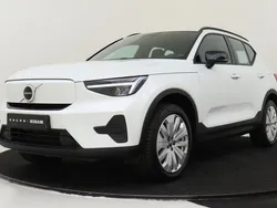 Wit, metallic lak Gebruikt 2025 Volvo EX40 Core SUV | € 47.890