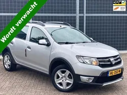 Grijs Gebruikt 2015 Dacia Sandero Lauréate Hatchback | € 4.950 (Eerlijke prijs)