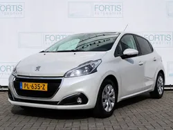 Wit Gebruikt 2017 Peugeot 208 Hatchback | € 8.500 (Eerlijke prijs)