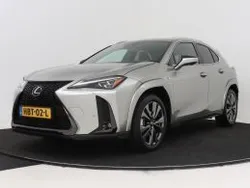 Grijs metallic Gebruikt 2025 Lexus UX 300e Sport Line SUV | € 66.950