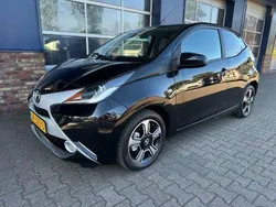 Zwart Gebruikt 2016 Toyota Aygo X-cite Hatchback | € 8.950 (Eerlijke prijs)