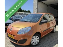 Oranje Gebruikt 2010 Renault Twingo Authentique Hatchback | € 2.450 (Goede deal)