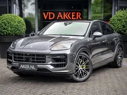 Grijs, metallic lak Gebruikt 2024 Porsche Cayenne SUV | € 139.880