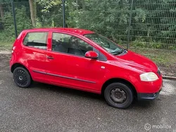 Rood Gebruikt 2006 VW Fox Hatchback | € 425 (Super prijs)
