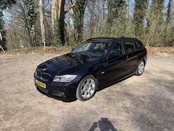 Zwart Gebruikt 2010 BMW 318 Executive Stationwagen | € 7.000 (Eerlijke prijs)