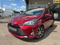 Rood Gebruikt 2020 Toyota Yaris Hatchback | € 17.995 (Eerlijke prijs)