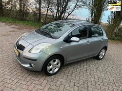 Grijs Gebruikt 2007 Toyota Yaris Luna Hatchback | € 4.499 (Eerlijke prijs)