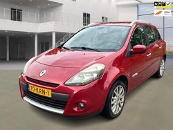 Rood Gebruikt 2010 Renault Clio GrandTour Dynamique Stationwagen | € 2.695 (Eerlijke prijs)