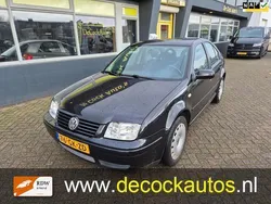 Zwart Gebruikt 2001 VW Bora Sedan | € 1.440 (Eerlijke prijs)