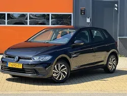 Zwart Gebruikt 2023 VW Polo Life Hatchback | € 20.900 (Goede deal)