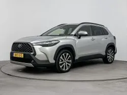 Shimmering silver metallic (licht zilver metallic) Gebruikt 2024 Toyota Corolla Limited SUV | € 39.445 (Eerlijke prijs)