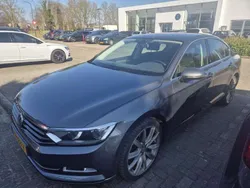 Grijs Gebruikt 2016 VW Passat Edition Sedan | € 10.500 (Eerlijke prijs)
