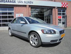 Grijs Gebruikt 2005 Volvo S40 Momentum Sedan | € 1.950 (Super prijs)