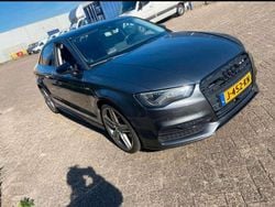 Grijs Gebruikt 2016 Audi A3 Sport Sedan | € 19.000 (Goede deal)
