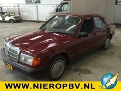 Rood Gebruikt 1993 Mercedes 190 | € 12.750