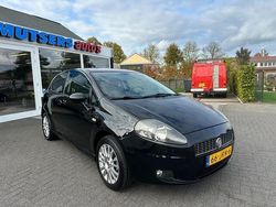 Zwart Gebruikt 2009 Fiat Punto Hatchback | € 2.750 (Eerlijke prijs)
