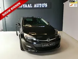 Zwart Gebruikt 2014 Opel Astra Hatchback | € 6.749 (Eerlijke prijs)