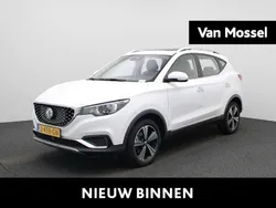 Wit Gebruikt 2020 MG ZS Luxury Sedan | € 14.495 (Eerlijke prijs)