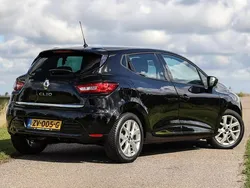 Zwart Gebruikt 2018 Renault Clio IV LIMITED Hatchback | € 8.940 (Eerlijke prijs)